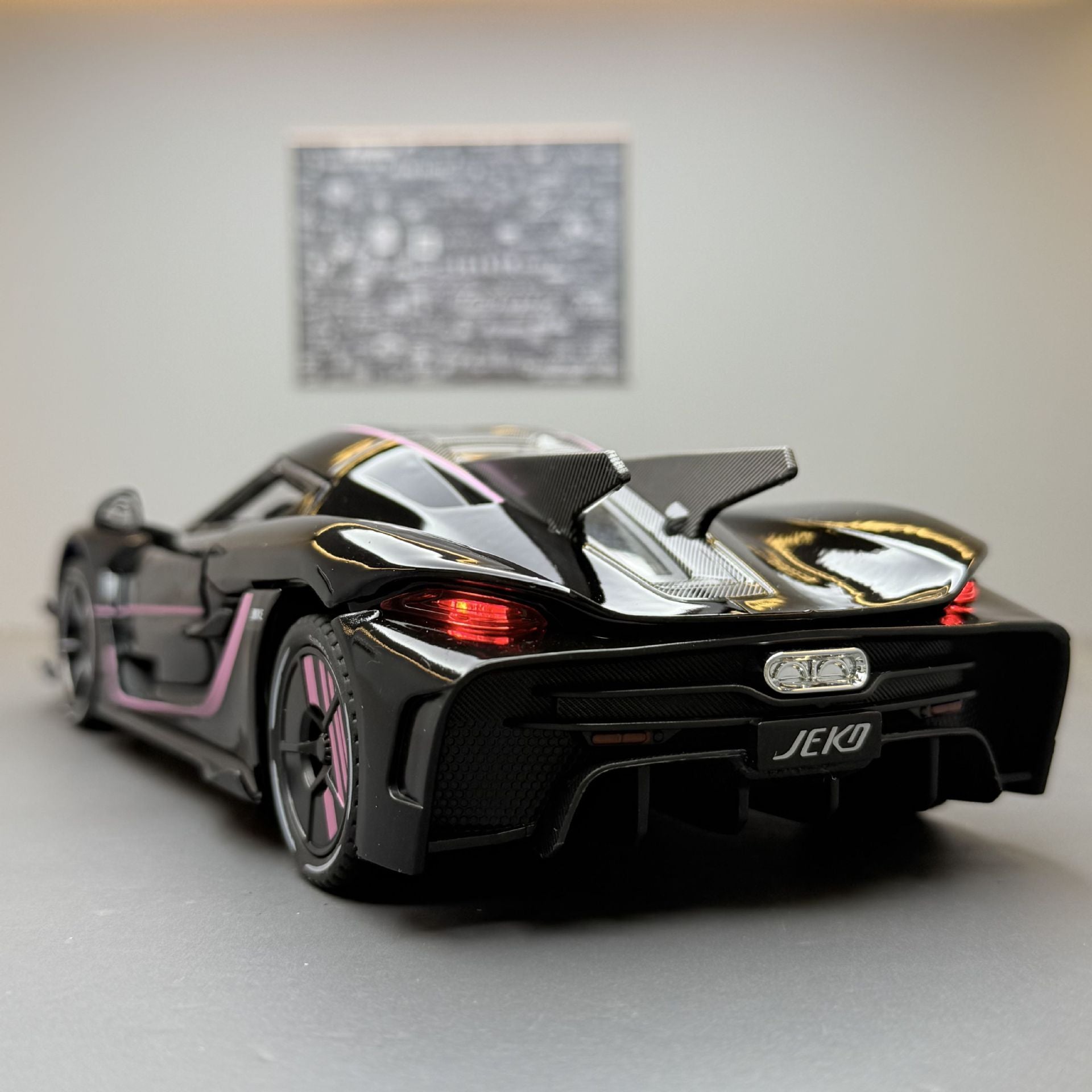 Modelo de Coche a Escala 1:24: Colección Premium en Aleación Metálica