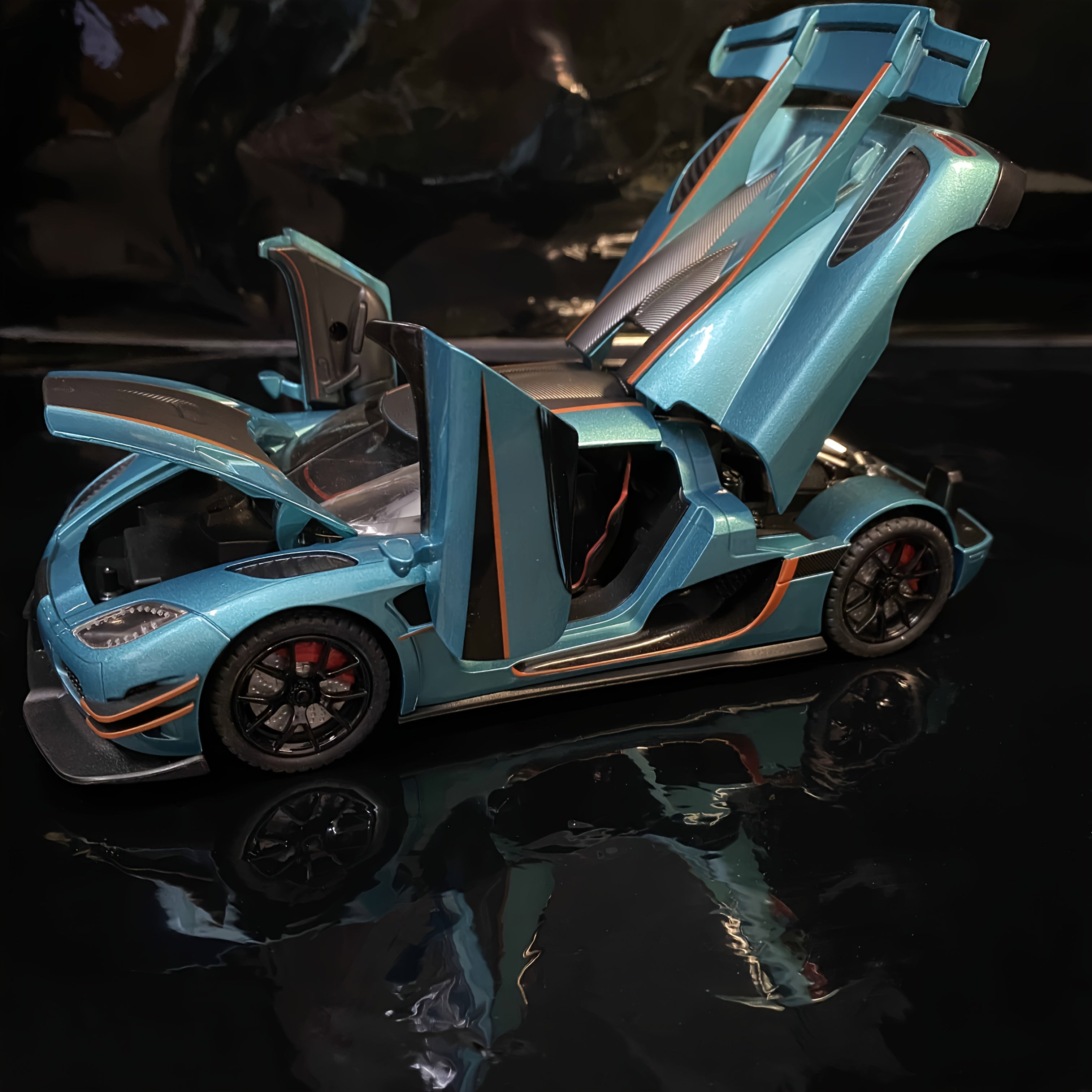 🏎️ Koenigsegg 1:24 – La Leyenda Sueca en Miniatura | Detalle y Velocidad en tus Manos